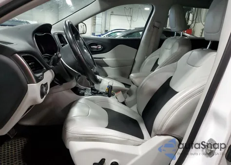 2020 Jeep Cherokee Latitude Plus z USA, uszkodzony, nr VIN 1C4PJMLB7LD541432